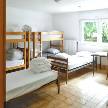 Spacieux A Ban-sur-meurthe-clefcy, Ideal En Groupe شاليه
