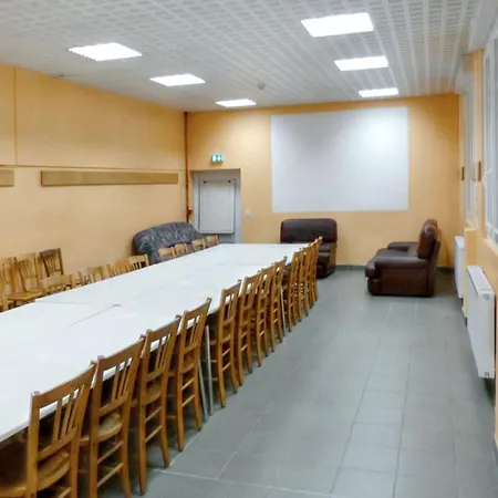 Spacieux A Ban-sur-meurthe-clefcy, Ideal En Groupe
